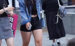 宝宝几天没做都湿成这样了漫画